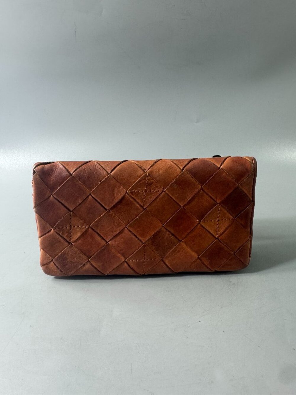 Vilenca Holland Brown Basketweave Bifold Leather Wallet